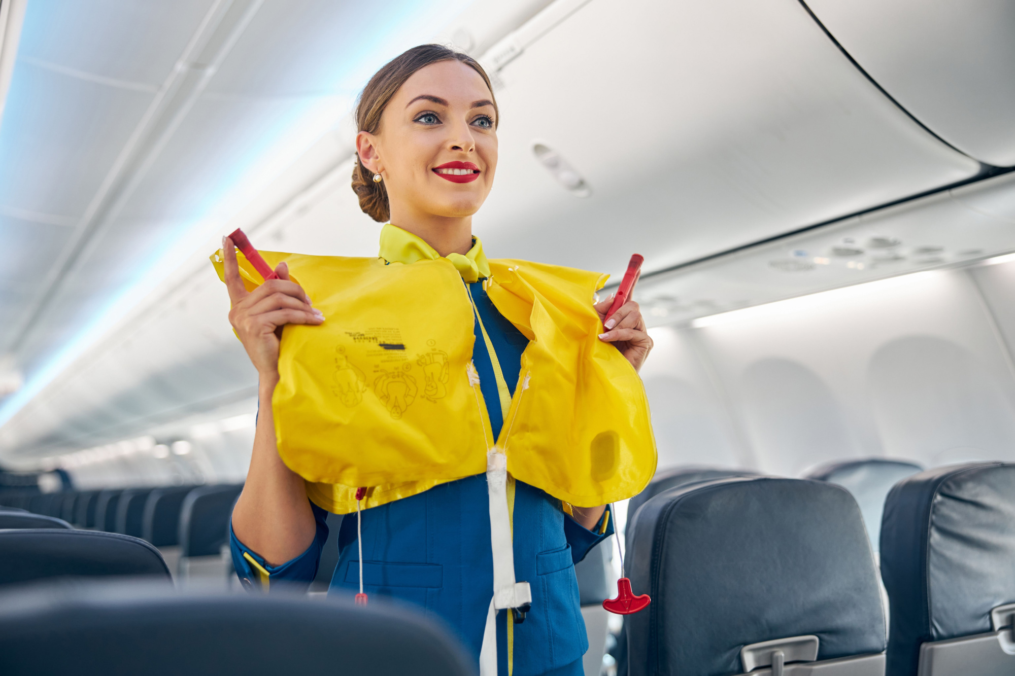 Cabin crew careers: How to become a flight attendant?