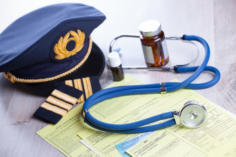 What are the physical fitness and health requirements for pilots?