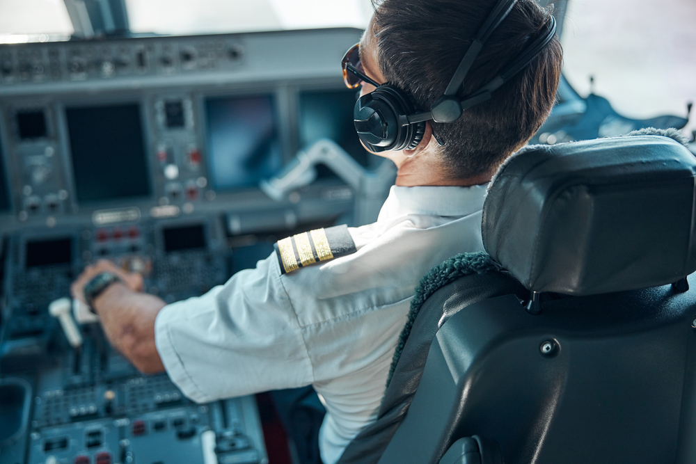 contract-permanent-self-employement-for-pilot